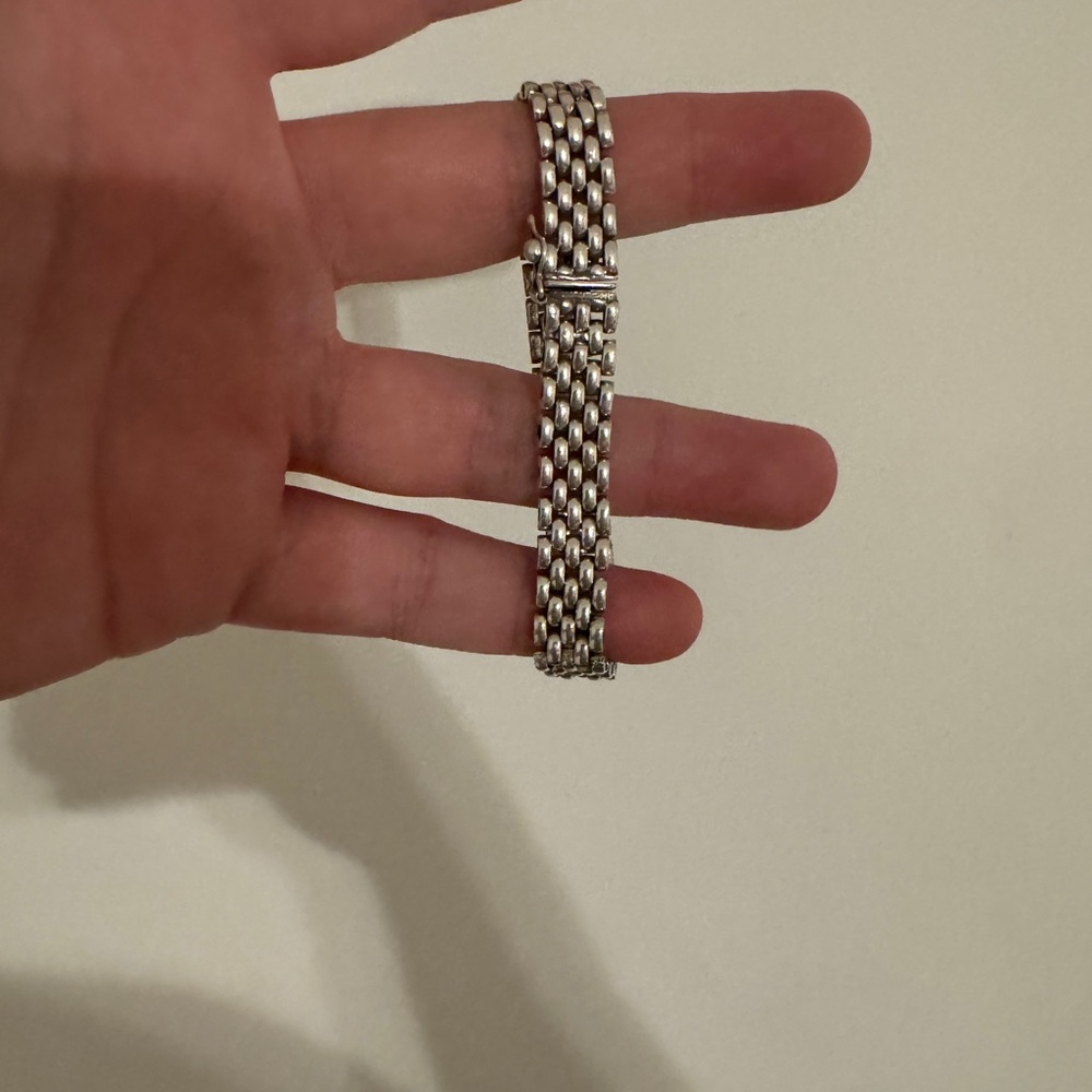 Elegant Silver Bracelet - Picture 5 of 5